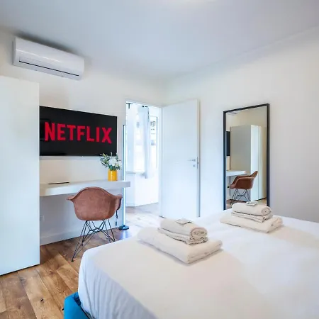 Di Design Vicino Al Tram E Al Centro Apartman