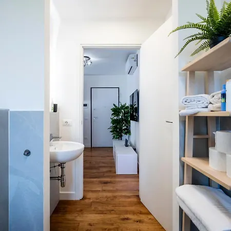 Di Design Vicino Al Tram E Al Centro Apartman *